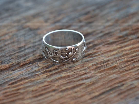 Ring met bloemsteeltjes